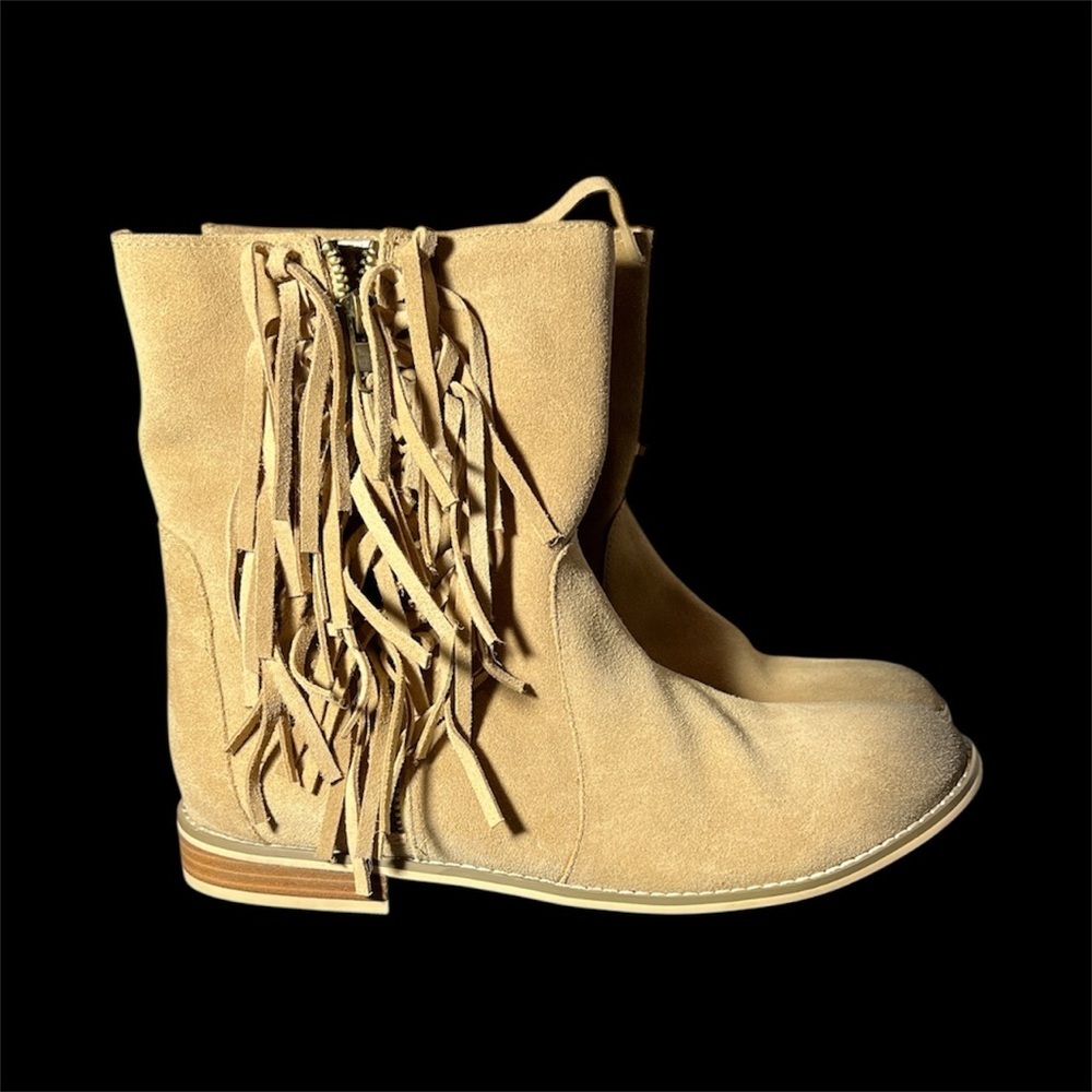 Encore  Tan Fringe Ankle Booties Ladies 10. SH160